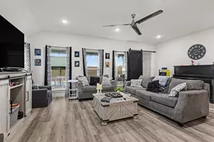 220 Poinsetta Dr, Palmer, TX 75152 - Photo 4