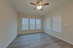 317 Lincoln Cir, Saginaw, TX 76179 - Photo 2