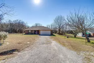 3019 Sunrise Trail, Weatherford, TX 76088 - Photo 4