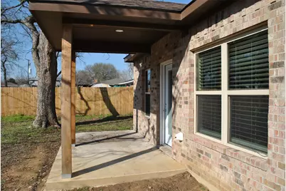 412 Dewitt Street, Collinsville, TX 76233 - Photo 2
