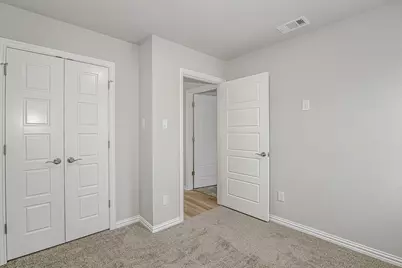 320 W Gambrell Street, Fort Worth, TX 76115 - Photo 28