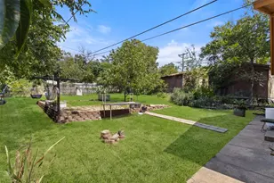 2821 Burchill Rd S, Fort Worth, TX 76105 - Photo 20