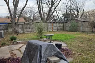 2607 Eastridge Dr, Mesquite, TX 75150 - Photo 2