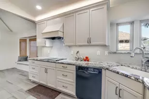 2013 Diamond Oaks Dr, Garland, TX 75044 - Photo 10