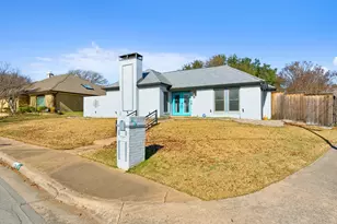 6311 Black Berry Ln, Dallas, TX 75248 - Photo 2