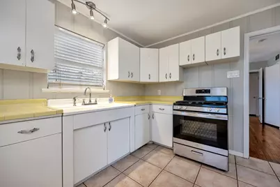 2509 Wayside Avenue, Fort Worth, TX 76110 - Photo 8