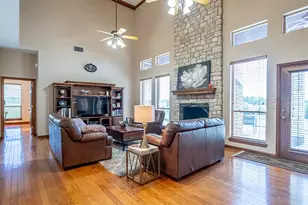 1905 Yucatan Dr, Granbury, TX 76048 - Photo 10