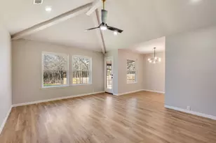 205 Laurel St, Mansfield, TX 76063 - Photo 6