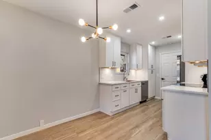 205 Laurel St, Mansfield, TX 76063 - Photo 4