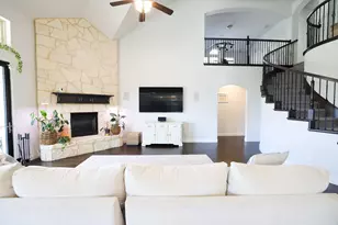 222 Crestview Dr, Midlothian, TX 76065 - Photo 4