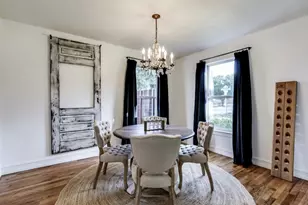 2021 Bluebonnet Dr, Fort Worth, TX 76111 - Photo 10