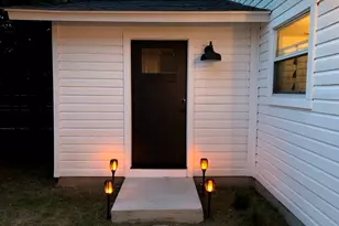 2021 Bluebonnet Dr, Fort Worth, TX 76111 - Photo 4