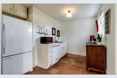 2021 Bluebonnet Drive, Fort Worth, TX 76111 - Photo 12