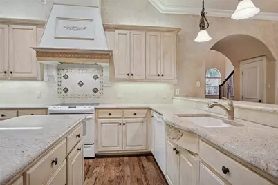 4021 Fairmont Court, Bedford, TX 76021 - Photo 10