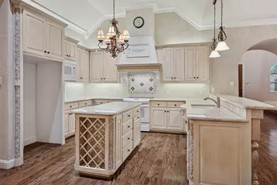 4021 Fairmont Court, Bedford, TX 76021 - Photo 8