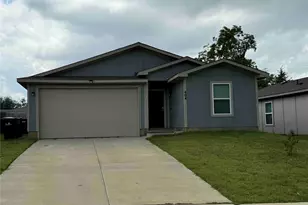 404 E Munson St, Denison, TX 75021 - Photo 1