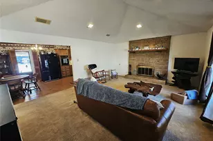 1103 La Villeta St, Mexia, TX 76667 - Photo 2