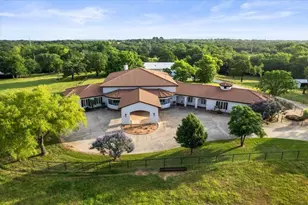 2108 W Sherman Dr, Aubrey, TX 76227 - Photo 2