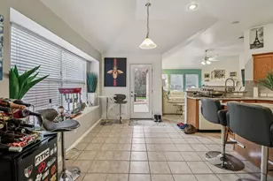 7038 Panavision Trail, Dallas, TX 75249 - Photo 8