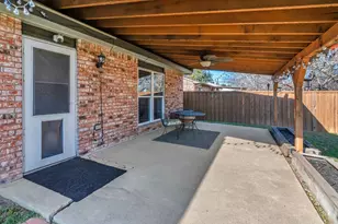 6428 Wakefield Rd, North Richland Hills, TX 76182 - Photo 28