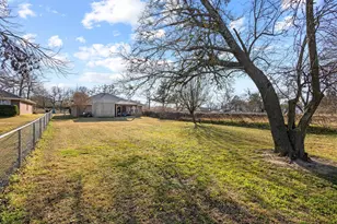 2409 W Walker St, Denison, TX 75020 - Photo 36