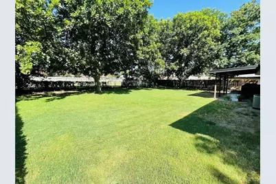 1360 N Charlotte Avenue, Stephenville, TX 76401 - Photo 14