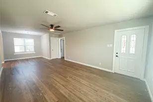 2431 Marfa Ave, Dallas, TX 75216 - Photo 14