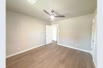 2431 Marfa Avenue, Dallas, TX 75216 - Photo 24