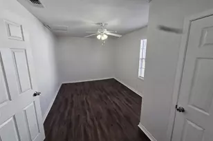 3600 Katrine St, Haltom City, TX 76117 - Photo 14