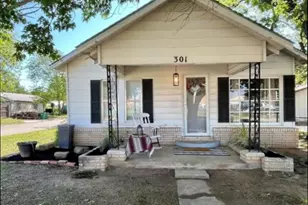 301 S Ave H, Olney, TX 76374 - Photo 8