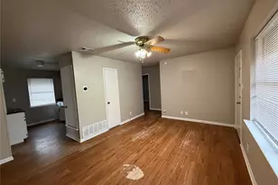 521 Pershing Dr, Denton, TX 76209 - Photo 10