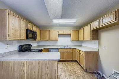 3326 Spring Meadow Lane, Grand Prairie, TX 75052 - Photo 6