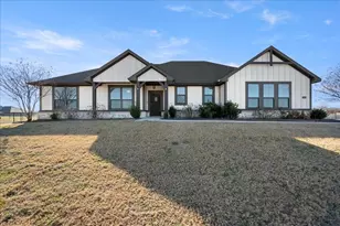 2020 Pebblegate Dr, Weatherford, TX 76085 - Photo 2