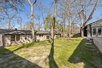 10324 Lake Gardens Drive, Dallas, TX 75218 - Photo 32