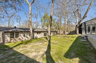 10324 Lake Gardens Dr, Dallas, TX 75218 - Photo 32