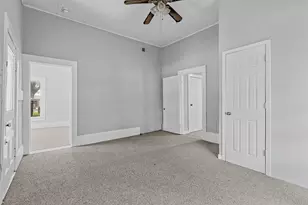 707 S Robinson St, Cleburne, TX 76031 - Photo 6