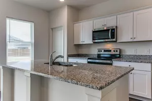 10301 Castle Lyons Ln, Fort Worth, TX 76036 - Photo 10