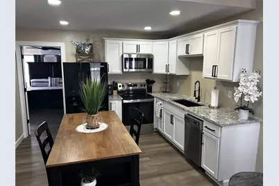 908 W Chestnut Street, Denison, TX 75020 - Photo 6