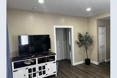 908 W Chestnut Street, Denison, TX 75020 - Photo 4