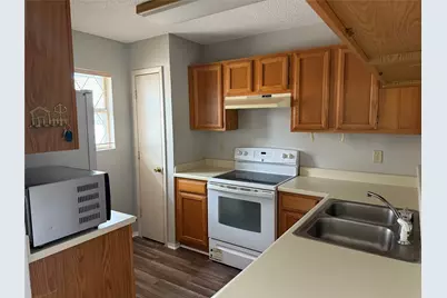 167 Merlin Way, Euless, TX 76039 - Photo 4