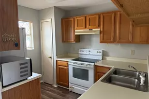 167 Merlin Way, Euless, TX 76039 - Photo 4