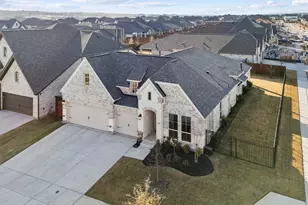 2100 Pleasant Run Ln, Fort Worth, TX 76008 - Photo 28