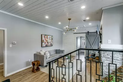 907 E Texas Street, Grapevine, TX 76051 - Photo 10