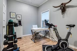 907 E Texas St, Grapevine, TX 76051 - Photo 12