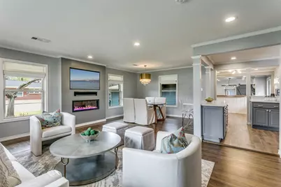 907 E Texas Street, Grapevine, TX 76051 - Photo 2