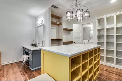 907 E Texas Street, Grapevine, TX 76051 - Photo 18