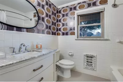 907 E Texas Street, Grapevine, TX 76051 - Photo 22