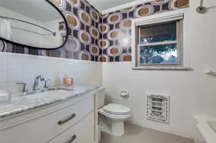 907 E Texas St, Grapevine, TX 76051 - Photo 22