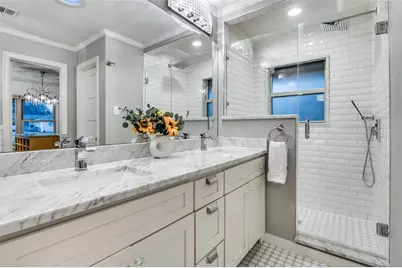 907 E Texas Street, Grapevine, TX 76051 - Photo 16