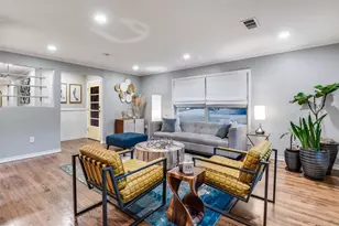 907 E Texas St, Grapevine, TX 76051 - Photo 2